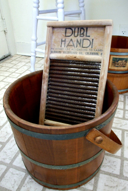 Dubl Handi washboard at the Sam Rayburn House.