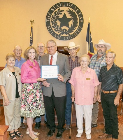 Milam CHC receives Distinguished Service Award.