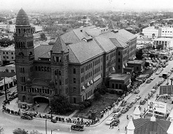 Bexar County Courthouse in 1951. 