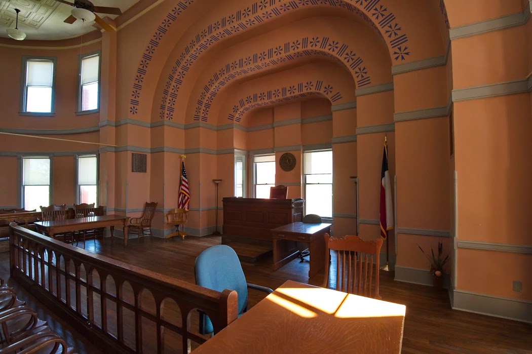 Lee County Courthouse - Giddings  - Texas Historical  Commission