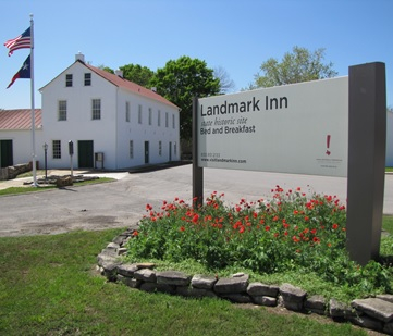 Landmark Inn